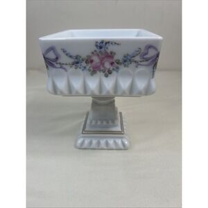 Westmoreland Milk Glass Hand painted Roses & Bows Wedding Cake Candy Dish No Lid